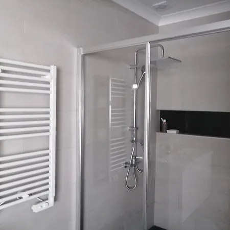 Homestay Sons Da Ribeira Povoacao (Sao Miguel)